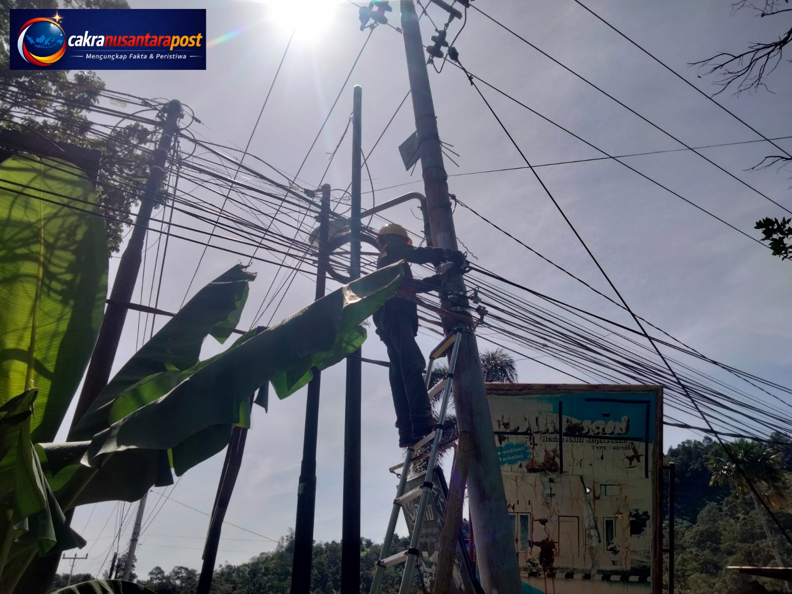Pastikan Jaringan Telekomunikasi Tetap Prima, PLN Icon Plus Lakukan Pemeliharaan Jaringan Fiber Optik di Koto Tangah