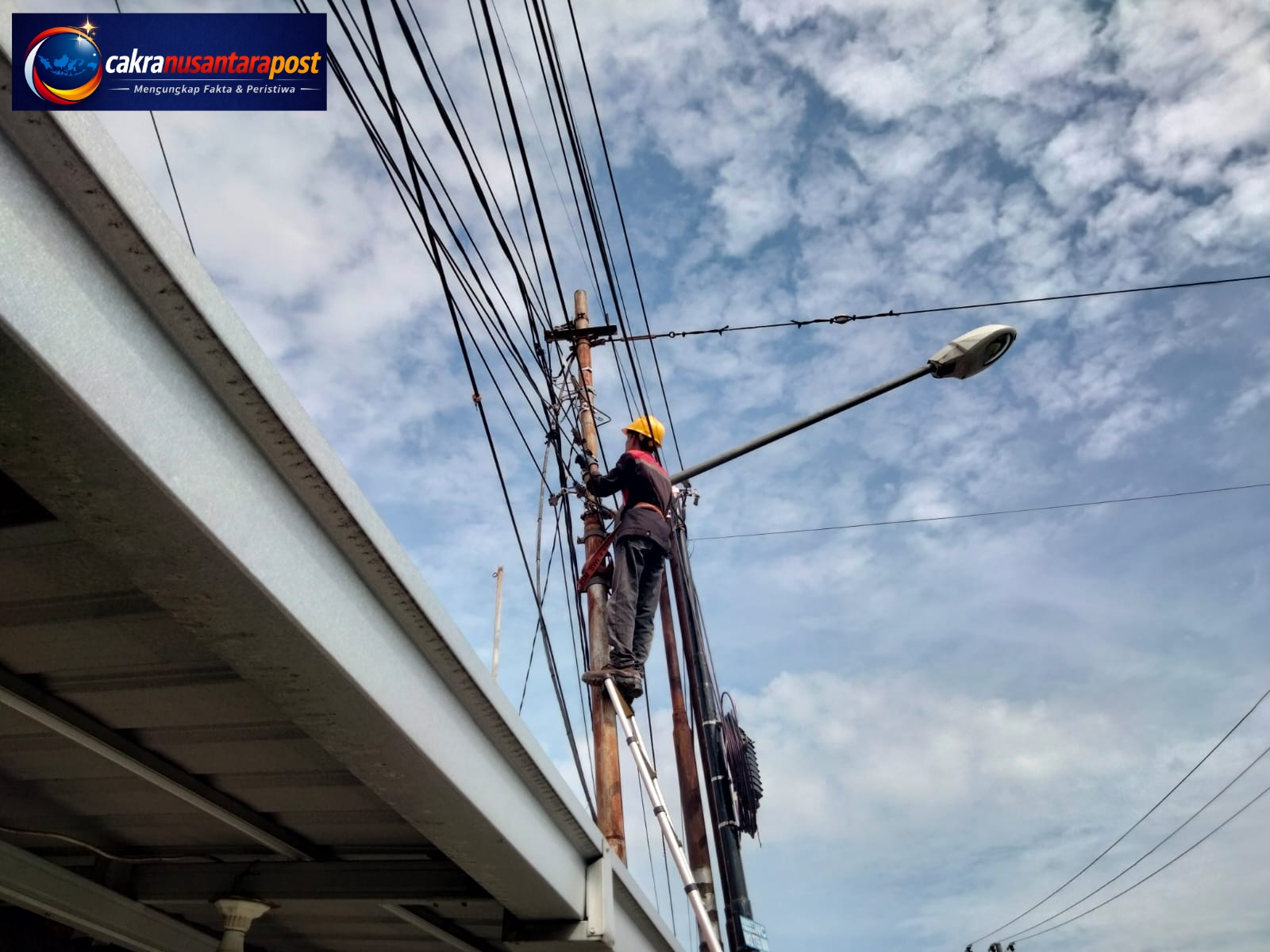 Tingkatkan Stabilitas Konektivitas, PLN Icon Plus Lakukan Pemeliharaan Jaringan Fiber Optic di Padang Timur