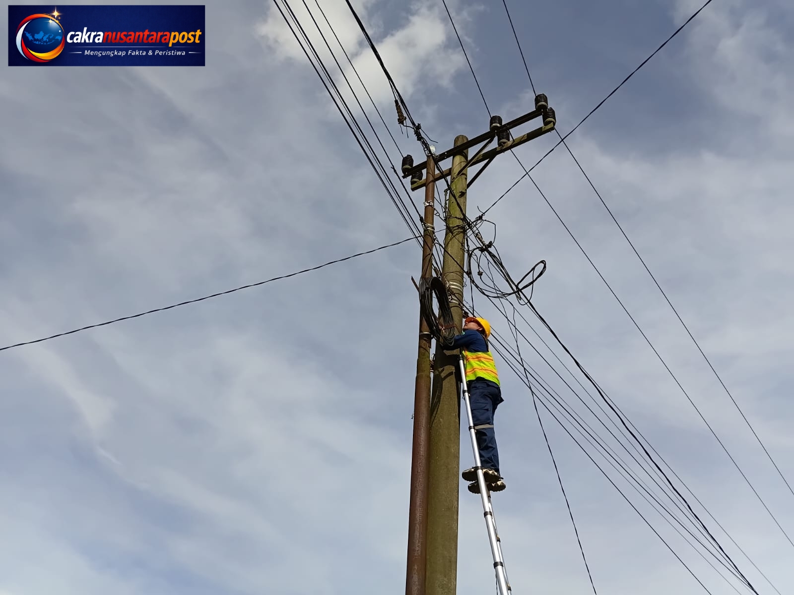 Tingkatkan Keandalan Layanan Telekomunikasi, PLN Icon Plus Lakukan Pemeliharaan Jaringan Fiber Optik di Kuantan Singingi Hilir