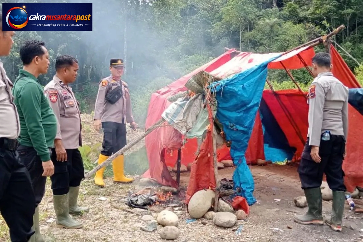Polres Pasaman Barat Tertibkan Lokasi Dugaan PETI di Talamau, Pondok Penambang Dimusnahkan