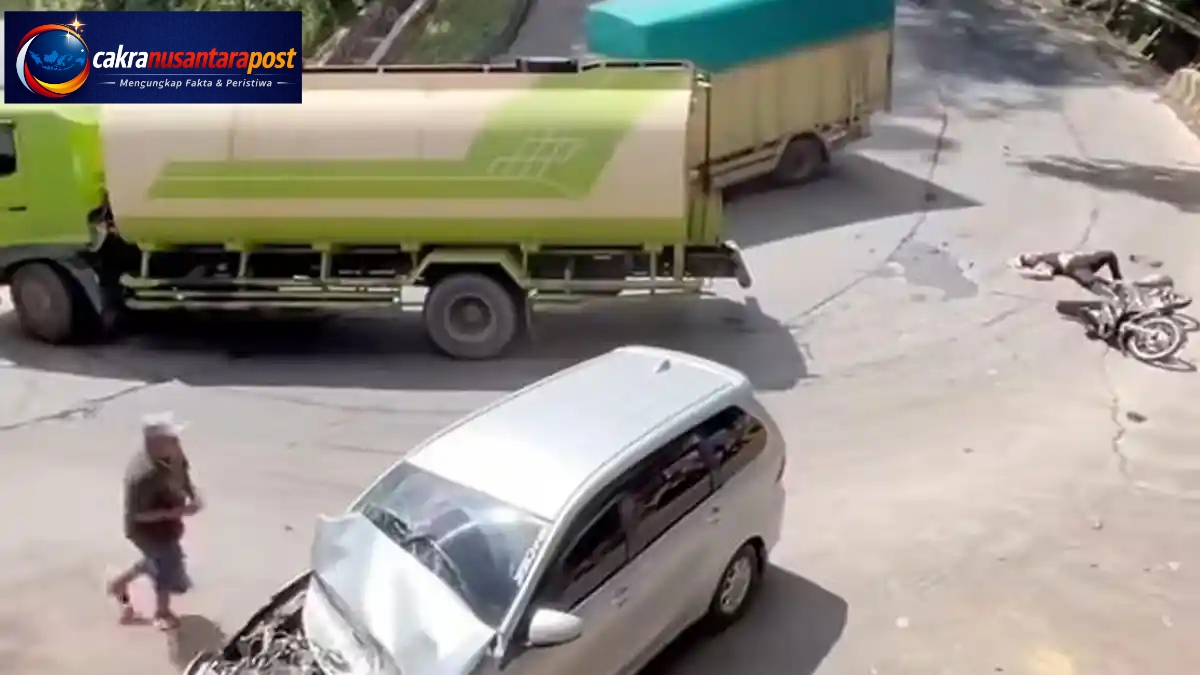 Diduga Rem Blong, Minibus Hantam Pembatas Jalan di Panorama Sitinjau Lauik