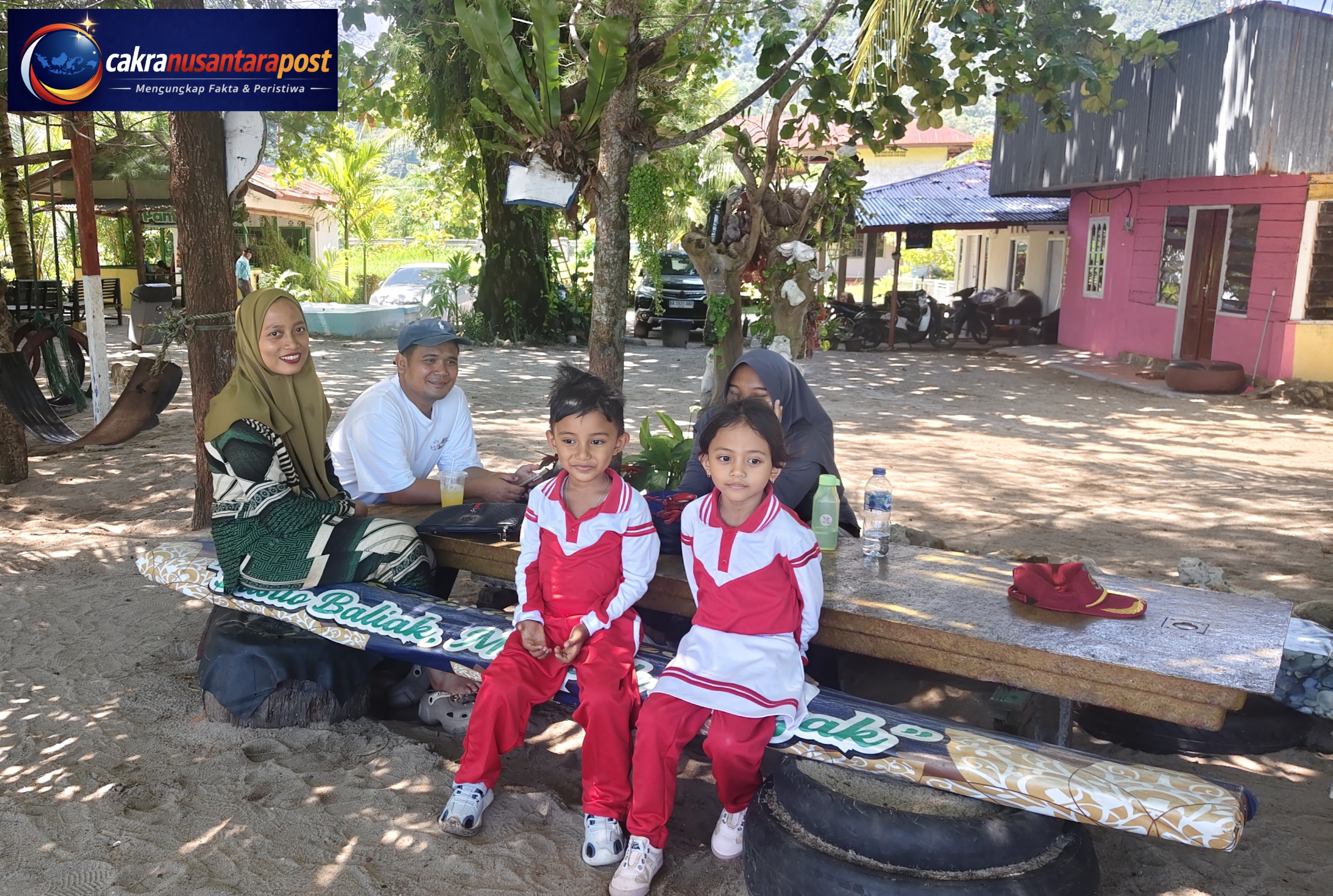 Momen Penuh Keceriaan, Bos Kecil B-MEN Al Fatih Ibnu Latih Habiskan Waktu Bersama Sahabat di Pantai Wisata Bundo